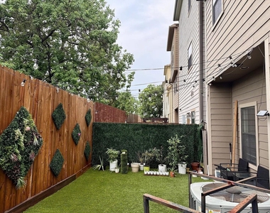 1126 Hempstead Villa Lane - Photo Thumbnail 30