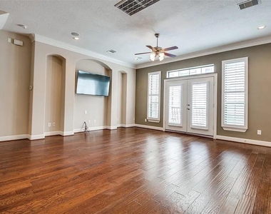 1126 Hempstead Villa Lane - Photo Thumbnail 7