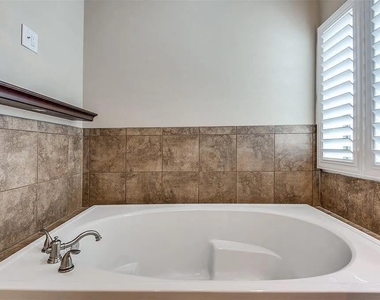 1126 Hempstead Villa Lane - Photo Thumbnail 17