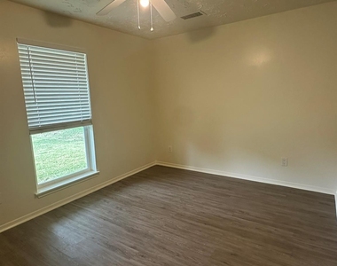 11719 Scottsdale Drive - Photo Thumbnail 10