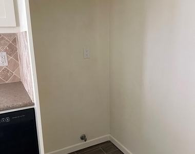 11719 Scottsdale Drive - Photo Thumbnail 7