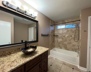 9715 Raul Hector Drive - Photo Thumbnail 13