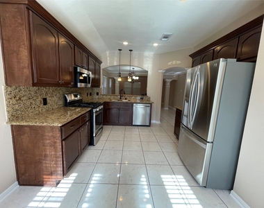 9715 Raul Hector Drive - Photo Thumbnail 5