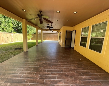 9715 Raul Hector Drive - Photo Thumbnail 18