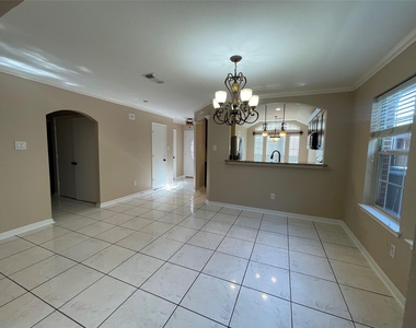 9715 Raul Hector Drive - Photo Thumbnail 11