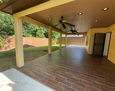 9715 Raul Hector Drive - Photo Thumbnail 19