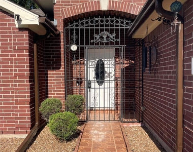 9715 Raul Hector Drive - Photo Thumbnail 2