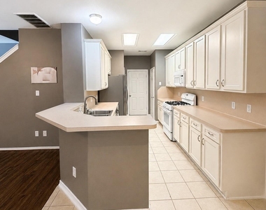 16619 Newglen Lane - Photo Thumbnail 3