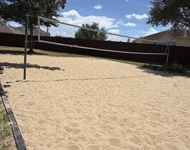 16619 Newglen Lane - Photo Thumbnail 19
