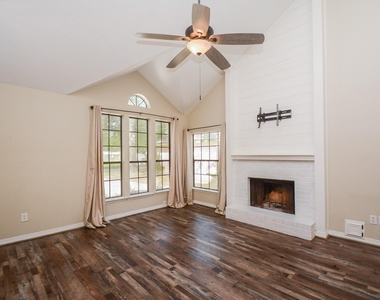 12518 Dolgo Drive - Photo Thumbnail 30
