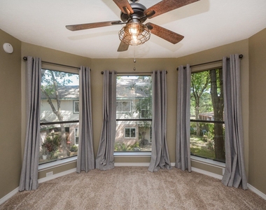 12518 Dolgo Drive - Photo Thumbnail 16