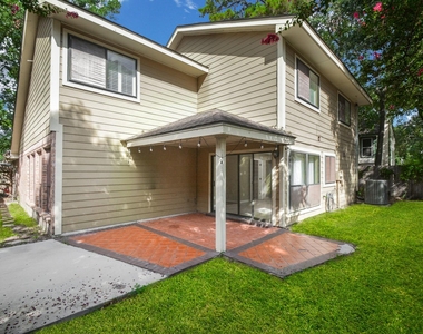 12518 Dolgo Drive - Photo Thumbnail 25