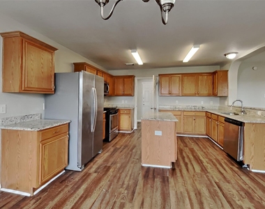 2018 Vanderwilt Lane - Photo Thumbnail 3