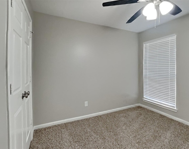 7219 Bethany Bay Drive - Photo Thumbnail 11