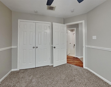 7219 Bethany Bay Drive - Photo Thumbnail 12