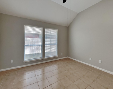 7219 Bethany Bay Drive - Photo Thumbnail 14