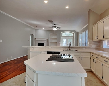 7219 Bethany Bay Drive - Photo Thumbnail 4