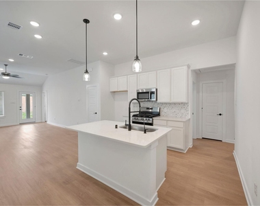 32506 Lantana Fields Road - Photo Thumbnail 6