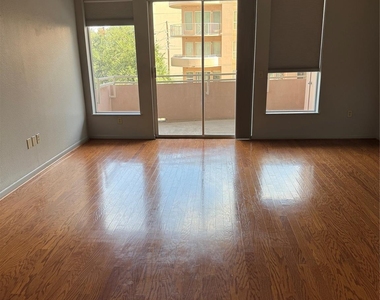 3505 Sage Road - Photo Thumbnail 2