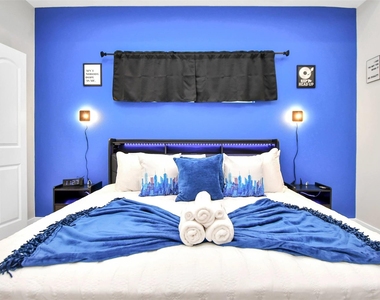 5718 Beall Street - Photo Thumbnail 5