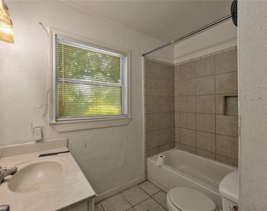 3627 Thistle Street - Photo Thumbnail 6