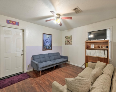 3627 Thistle Street - Photo Thumbnail 8