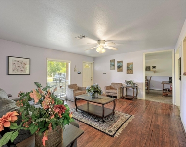3627 Thistle Street - Photo Thumbnail 3