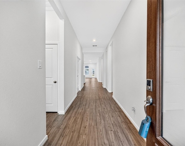 21622 Laggan Cliff Lane - Photo Thumbnail 6