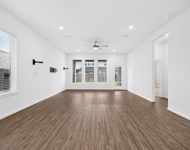 21622 Laggan Cliff Lane - Photo Thumbnail 14