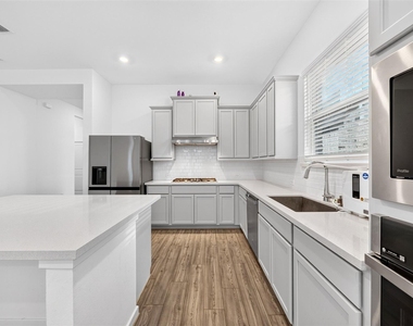 21622 Laggan Cliff Lane - Photo Thumbnail 21
