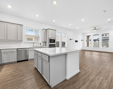 21622 Laggan Cliff Lane - Photo Thumbnail 17