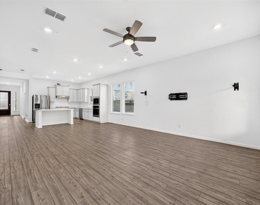21622 Laggan Cliff Lane - Photo Thumbnail 13