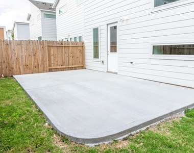 5416 Robusto Place - Photo Thumbnail 20