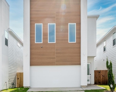 5416 Robusto Place - Photo Thumbnail 1
