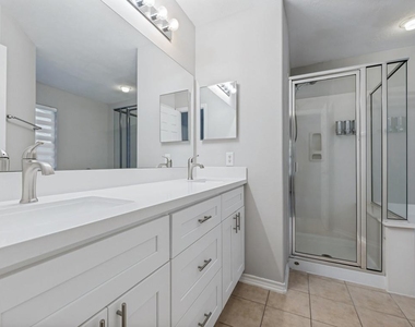 151 N Burberry Park Circle - Photo Thumbnail 16