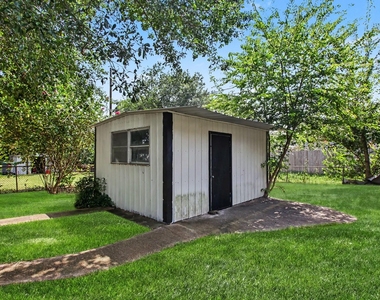 302 Lawrence Street - Photo Thumbnail 30