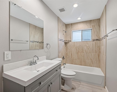 7607 Tanager Street - Photo Thumbnail 12