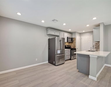 7607 Tanager Street - Photo Thumbnail 5