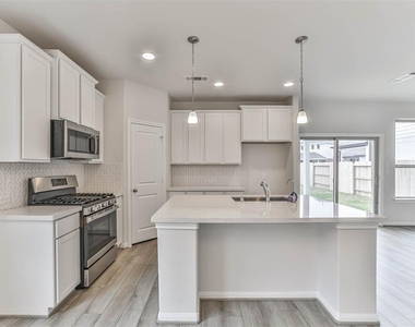 704 Ocean Palms Drive - Photo Thumbnail 13