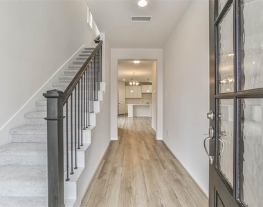 704 Ocean Palms Drive - Photo Thumbnail 2
