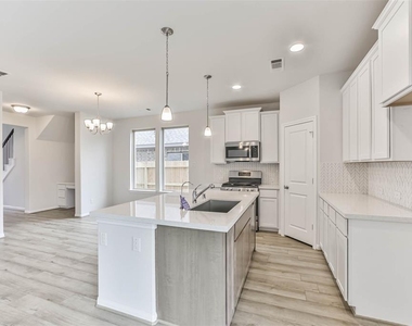 704 Ocean Palms Drive - Photo Thumbnail 11
