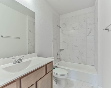 704 Ocean Palms Drive - Photo Thumbnail 25