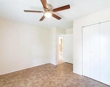 17519 Fieldglen Drive - Photo Thumbnail 11