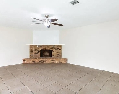 17519 Fieldglen Drive - Photo Thumbnail 3