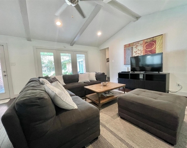 5638 Grape Street - Photo Thumbnail 6