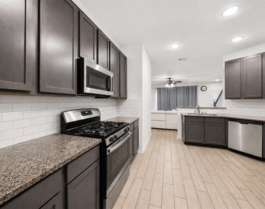 16361 Olive Sparrow Drive - Photo Thumbnail 8