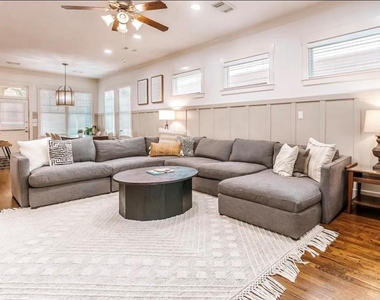 5303 Nett Street - Photo Thumbnail 3