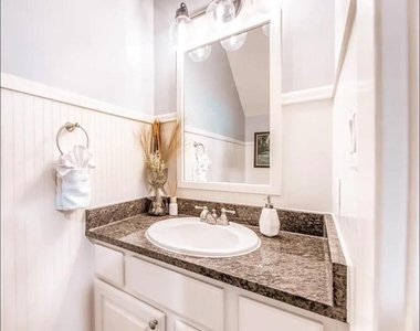 5303 Nett Street - Photo Thumbnail 16