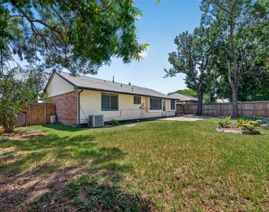 14002 Kathi Lynn Lane - Photo Thumbnail 30