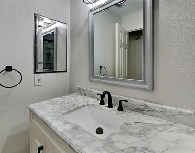 2146 Berkshire Elm Street - Photo Thumbnail 19